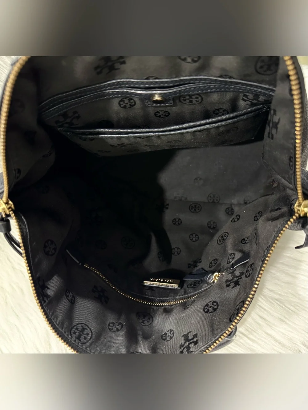 Tory Burch Bombe T Slouchy Satchel Soft Pebbled Leather Black VGUC